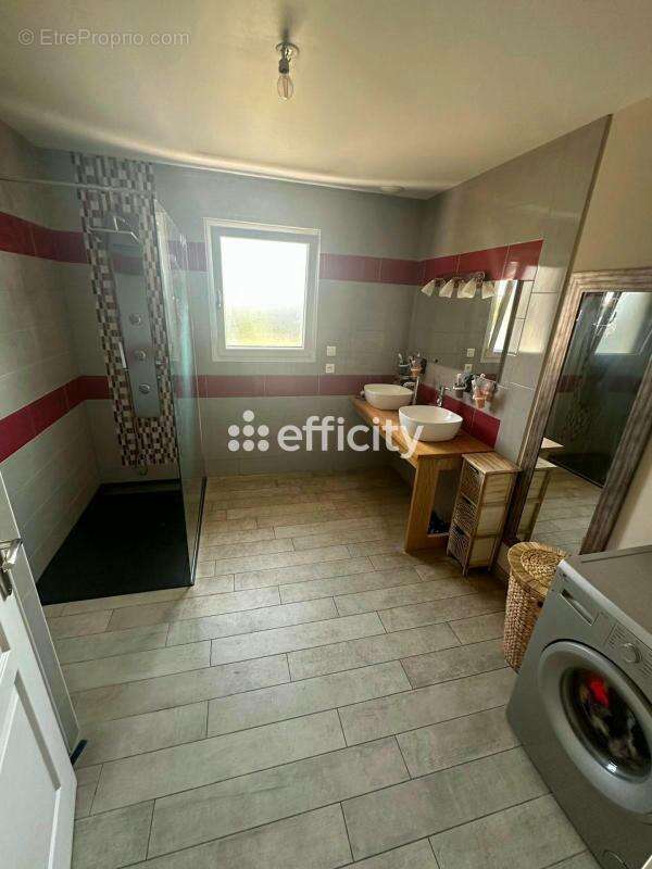 Maison à ALBARET-SAINTE-MARIE