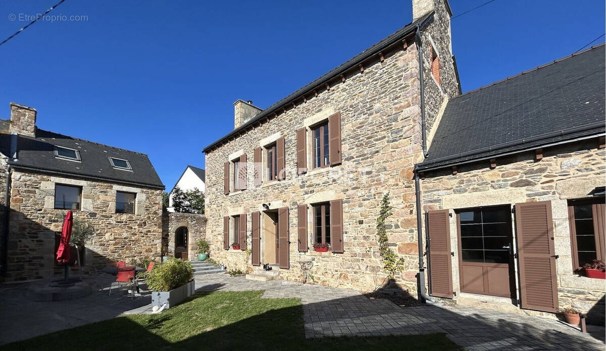 Maison à PLOUBAZLANEC