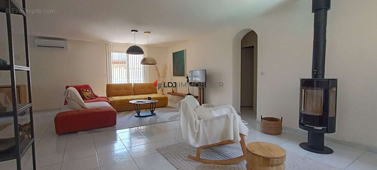 Maison 110 m² à Sainte-Marie  - photo 9