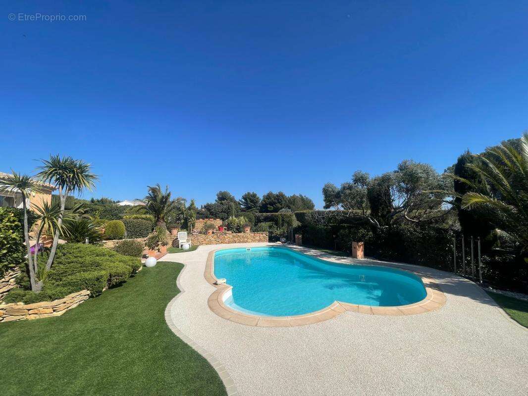 Maison à LA CADIERE-D&#039;AZUR