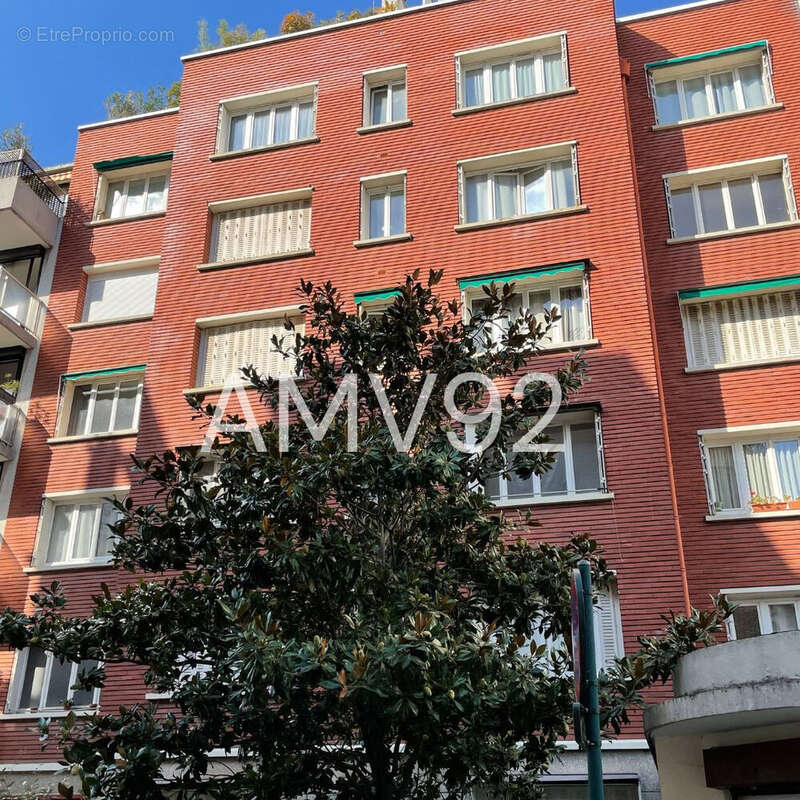 Appartement à LA GARENNE-COLOMBES