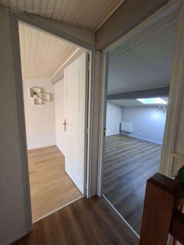 Jolie petite Maison  en pierre Saint-Estèphe 5 pièce(s) 80 m2 - photo 8