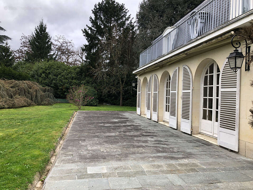 Maison à BUC