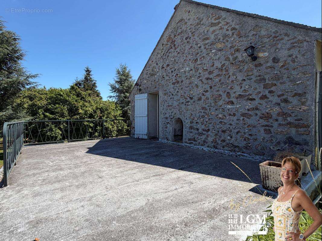 Propriété de caractère de 168 m²- 4 Chambres - Dépendances - photo 19