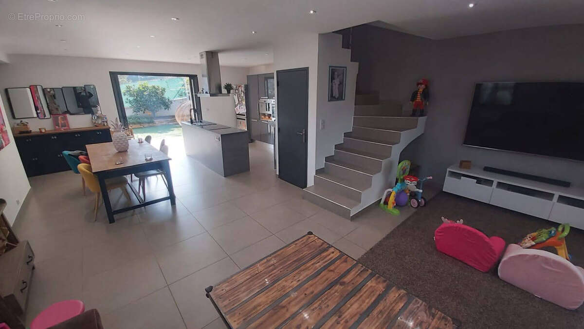 Maison à SIX-FOURS-LES-PLAGES