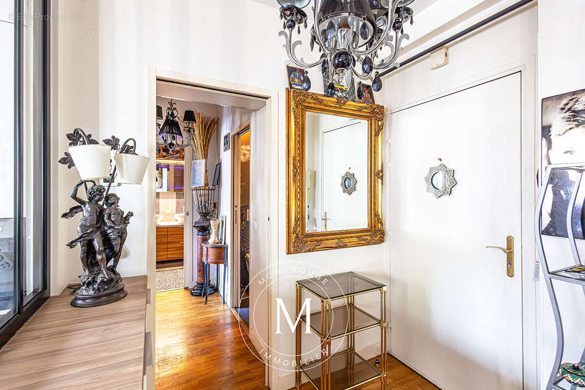 Appartement à LA GARENNE-COLOMBES