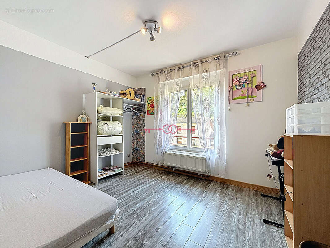 Maison à SAINTE-MENEHOULD