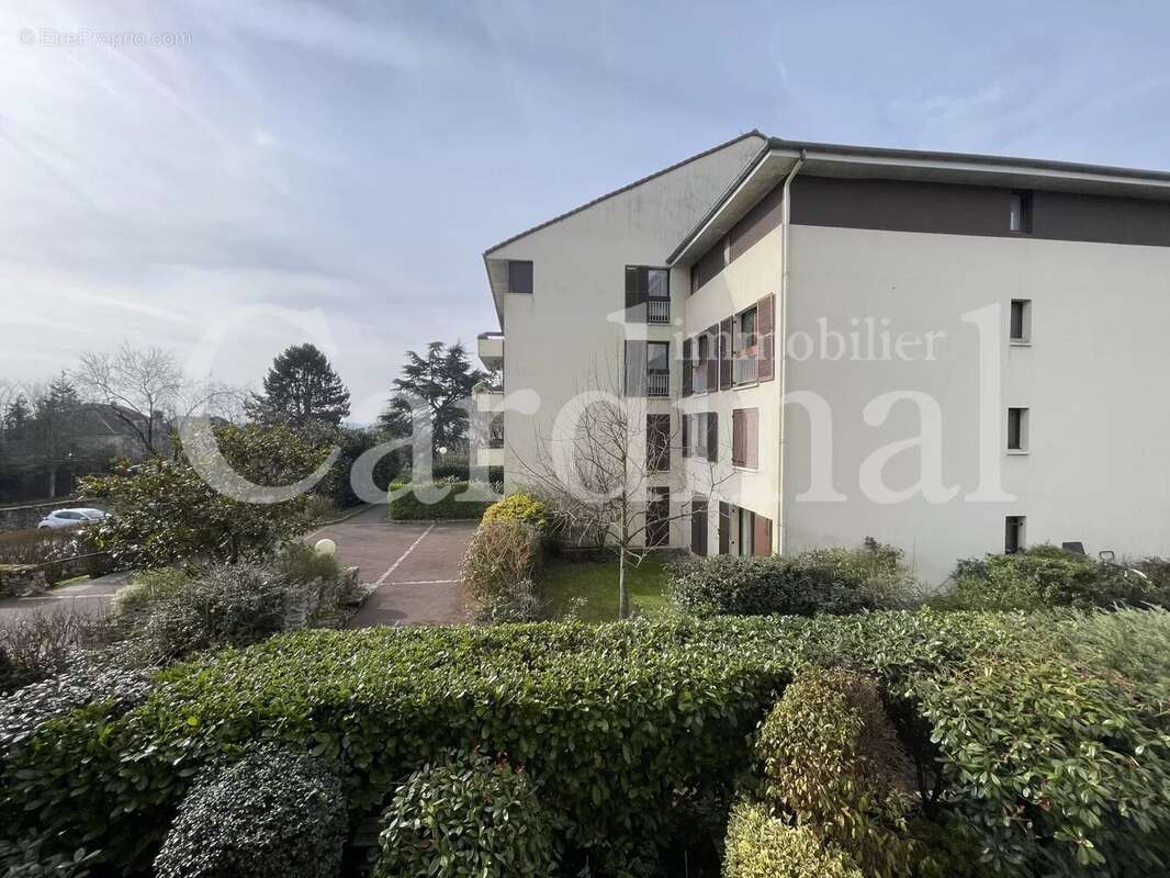 Appartement à NOISY-LE-ROI