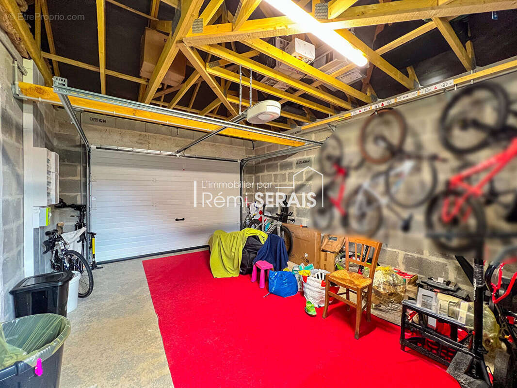 Maison à LA VILLETTE