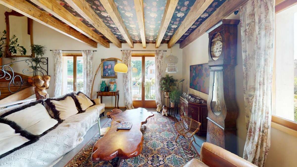 Maison à PONTARLIER