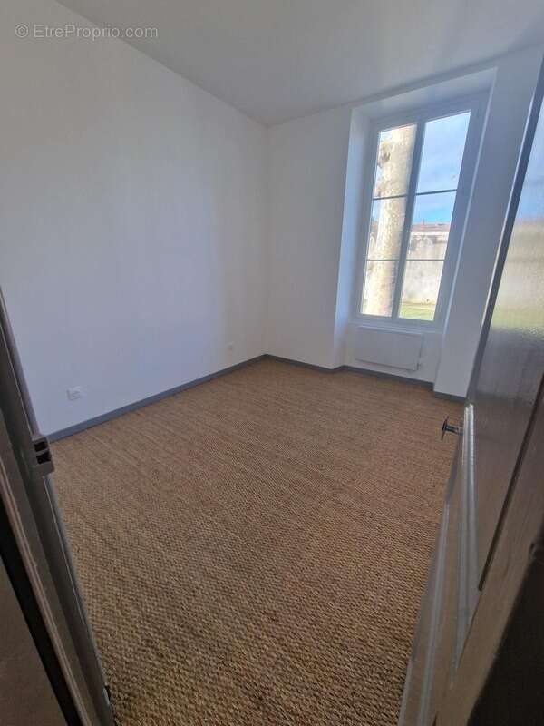 Maison à SAINT-JEAN-D&#039;ANGELY