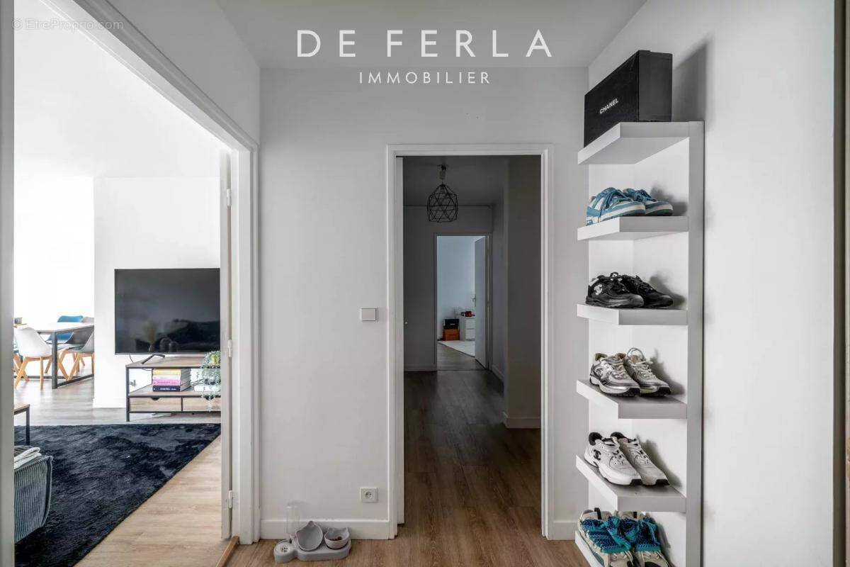 Appartement à PARIS-15E