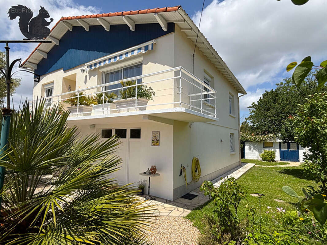 Maison à SAUJON