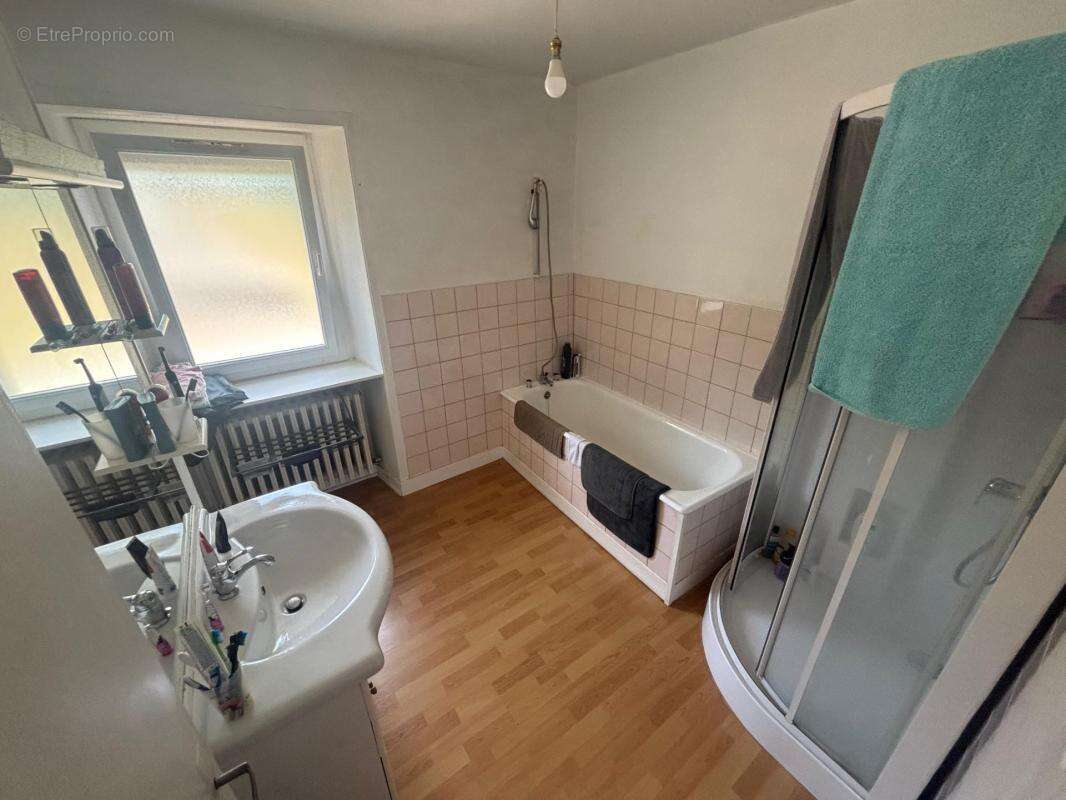 Maison avec dépendances et 6920 m² de terrain - photo 7