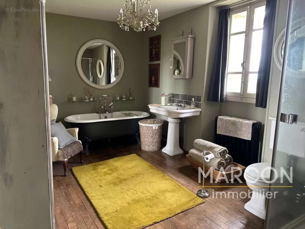 Maison à DUN-LE-PALESTEL