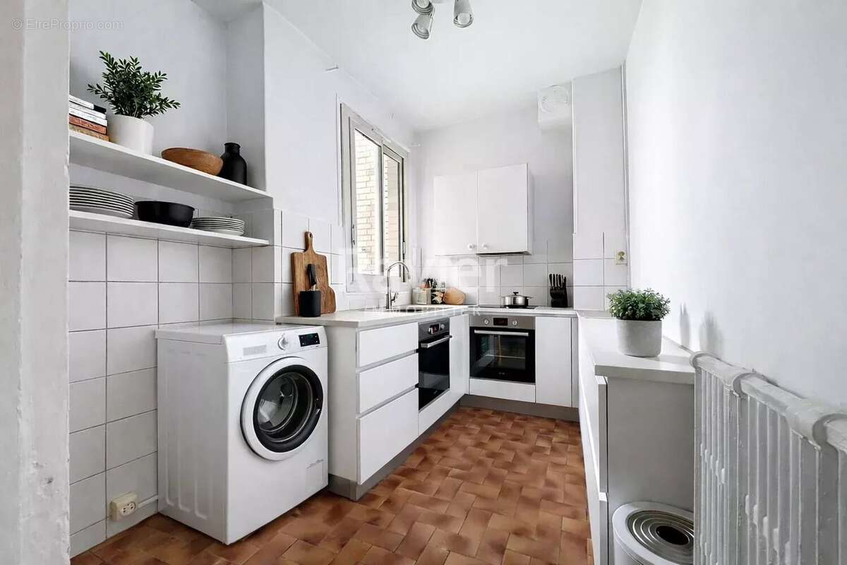 Appartement à PARIS-14E