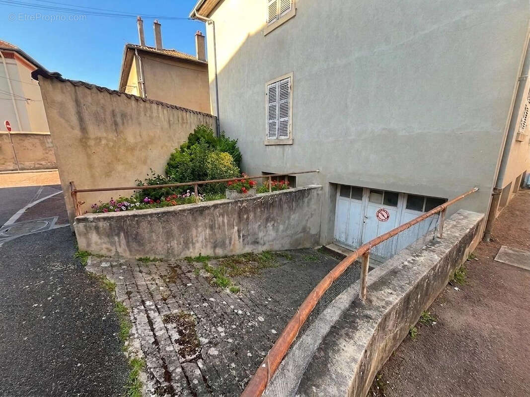 Appartement à CHARLIEU