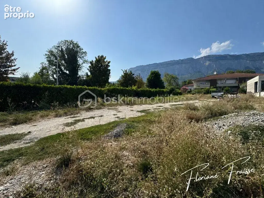Terrain constructible de 646 m² – Un cadre idéal pour votre construction - photo 5