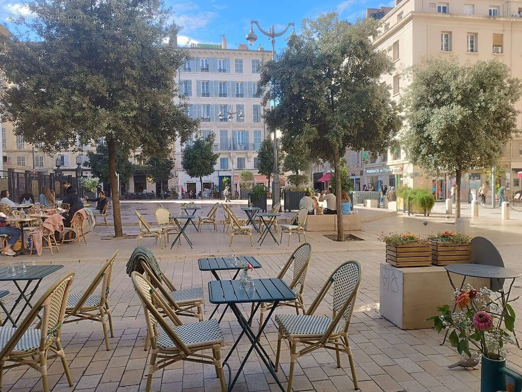 Commerce à MARSEILLE-1E