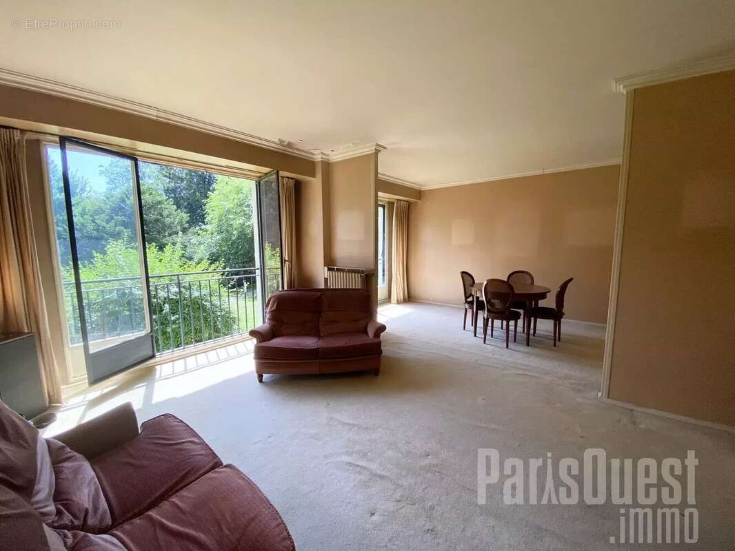 Appartement à VILLE-D'AVRAY