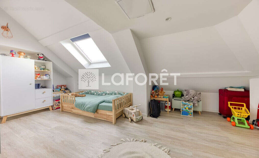 Maison à OZOIR-LA-FERRIERE