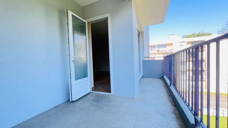 Finistère (29) – À vendre à Quimper, appartement T4 de 80 m² habitable, Terrasse - Balcon - Cave - photo 8