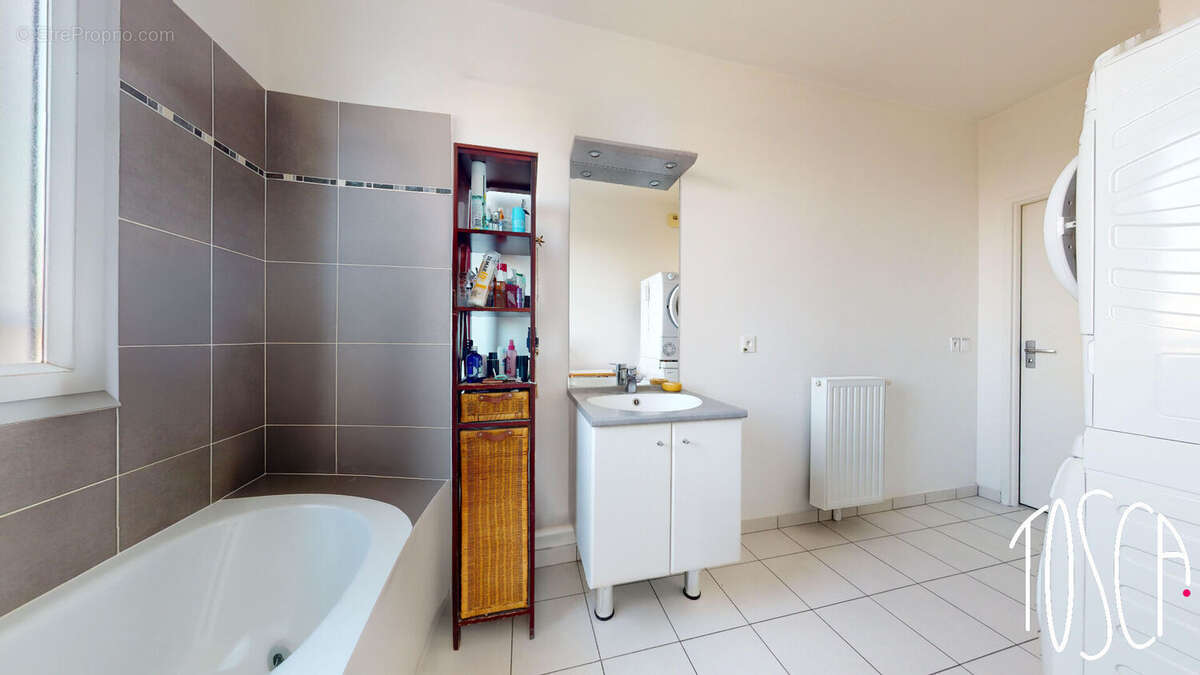 Appartement à THIAIS