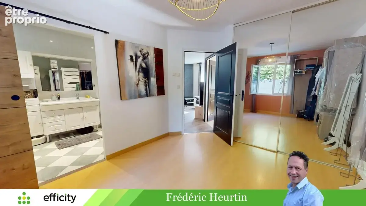 Maison 145 m² à Saint-Ouen-Des-Toits  - photo 8