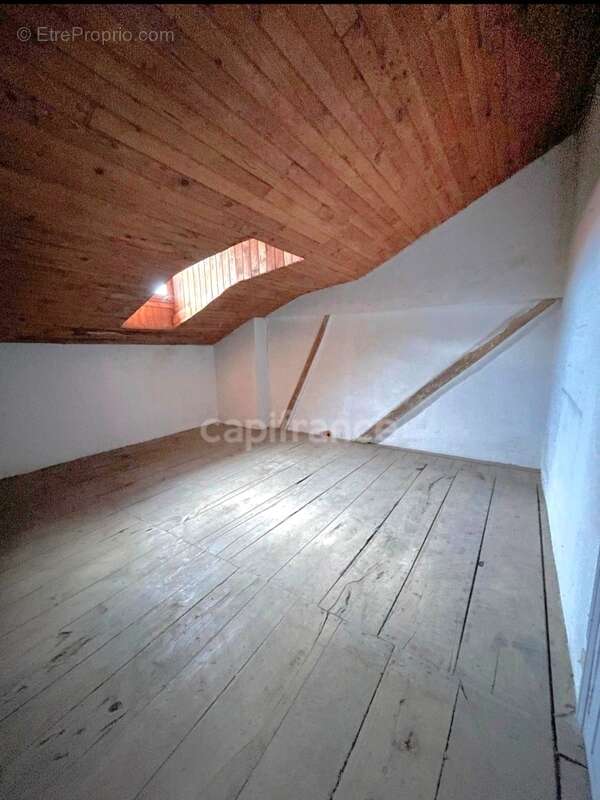 Appartement à MONTREJEAU