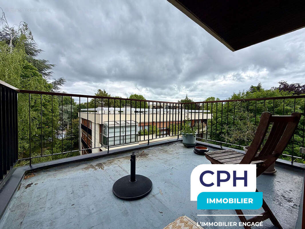 Appartement 5 pièces à vendre au dernier étage avec vue sur square - LE CHESNAY ROCQUENCOURT - photo 7