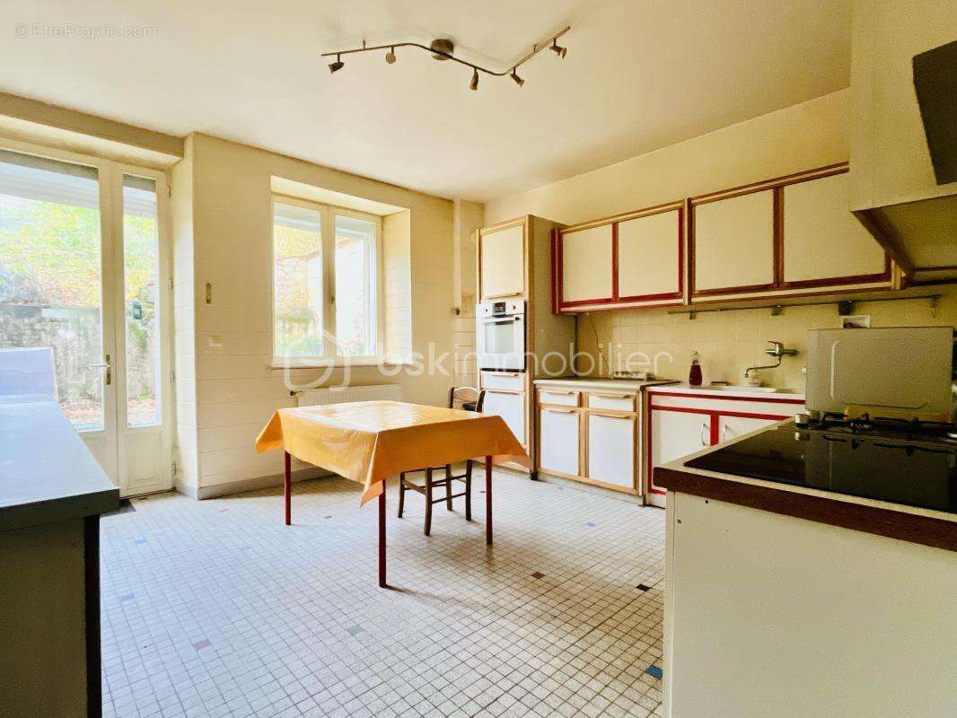 Maison à CLERMONT-EN-ARGONNE