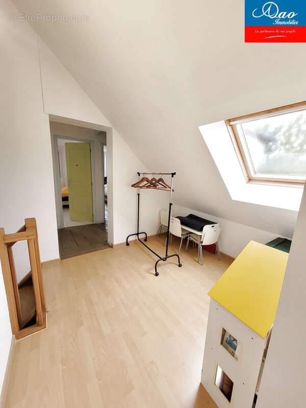 Grande maison familiale avec dépendances - photo 7