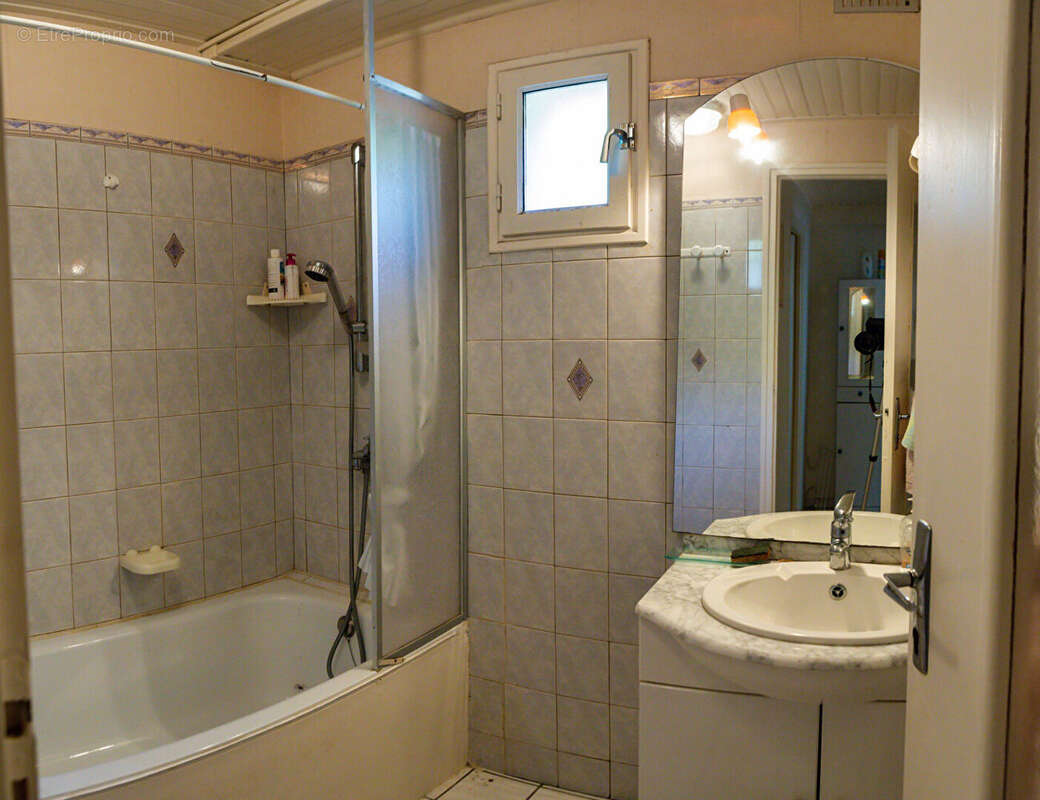 Maison familiale de 182 m² avec piscine et espaces indépendants à Roquefort-sur-Garonne - photo 14