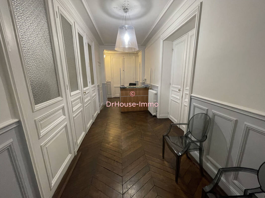 Appartement à PARIS-8E
