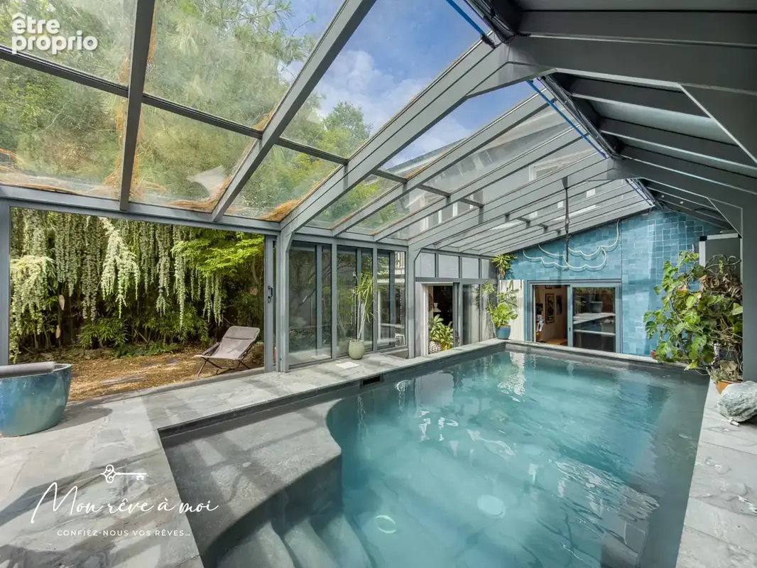 Maison de 168m2 lumineuse et au calme avec piscine, jardin et parkings - photo 2
