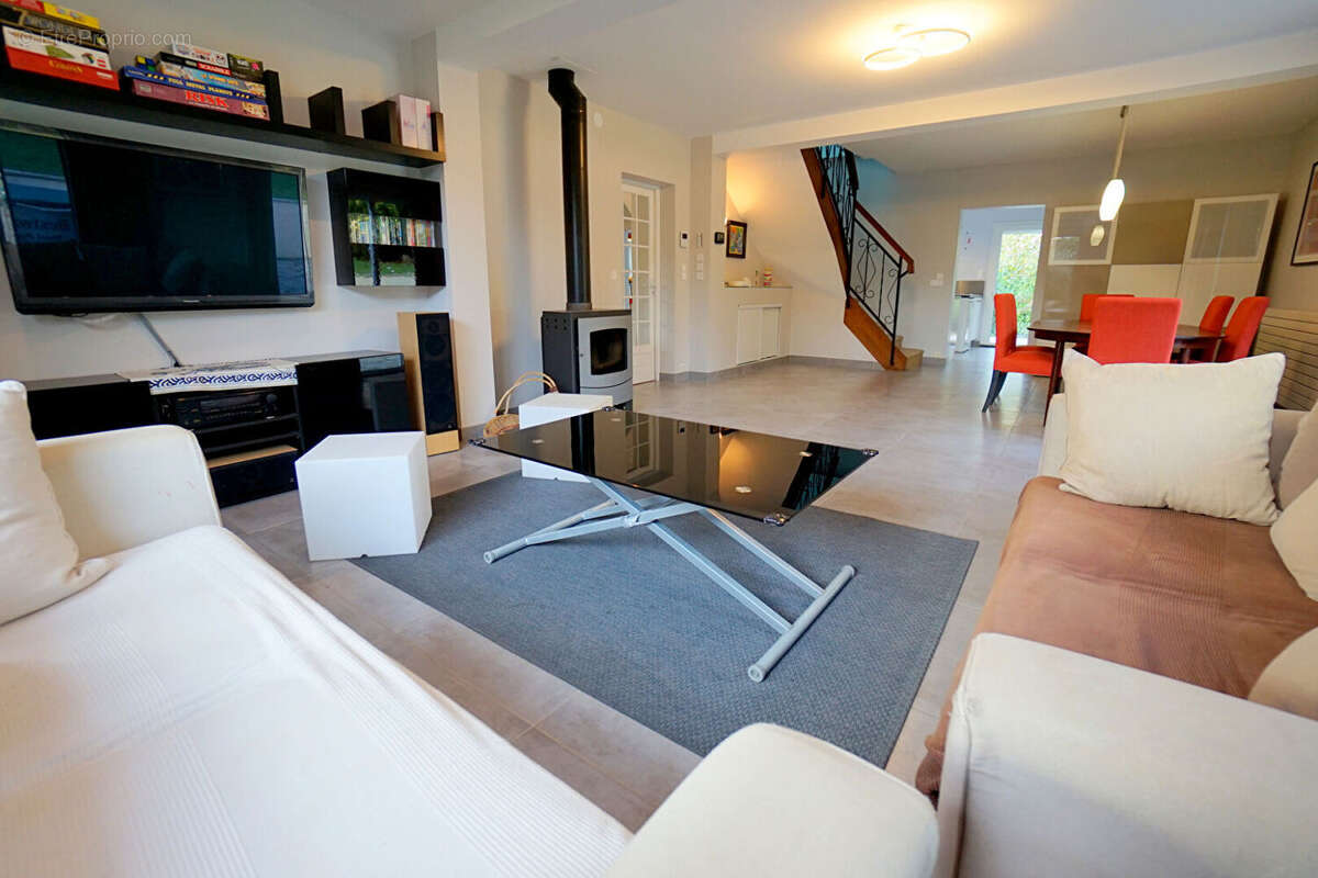 Maison à MEZIERES-SUR-SEINE