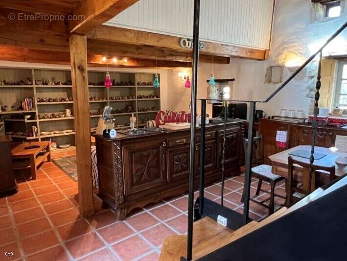 Maison à NANTEUIL-EN-VALLEE