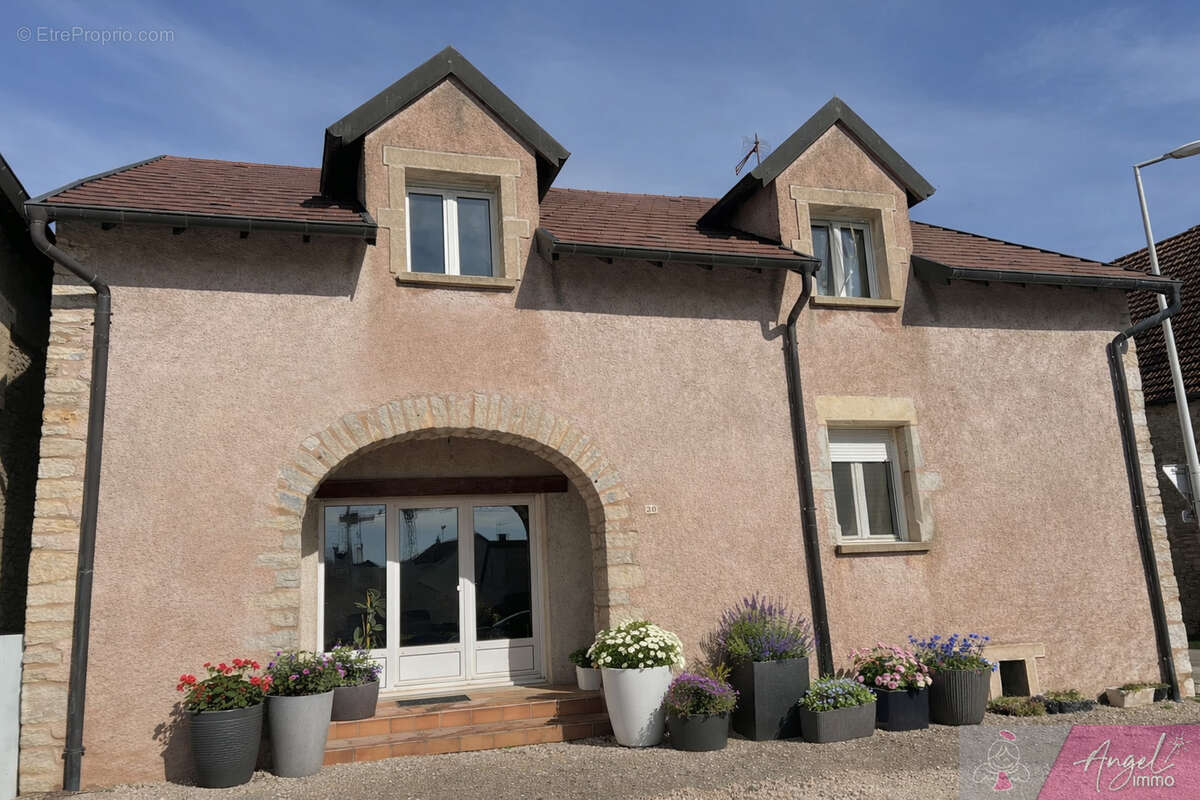 Maison à LAVANS-LES-DOLE