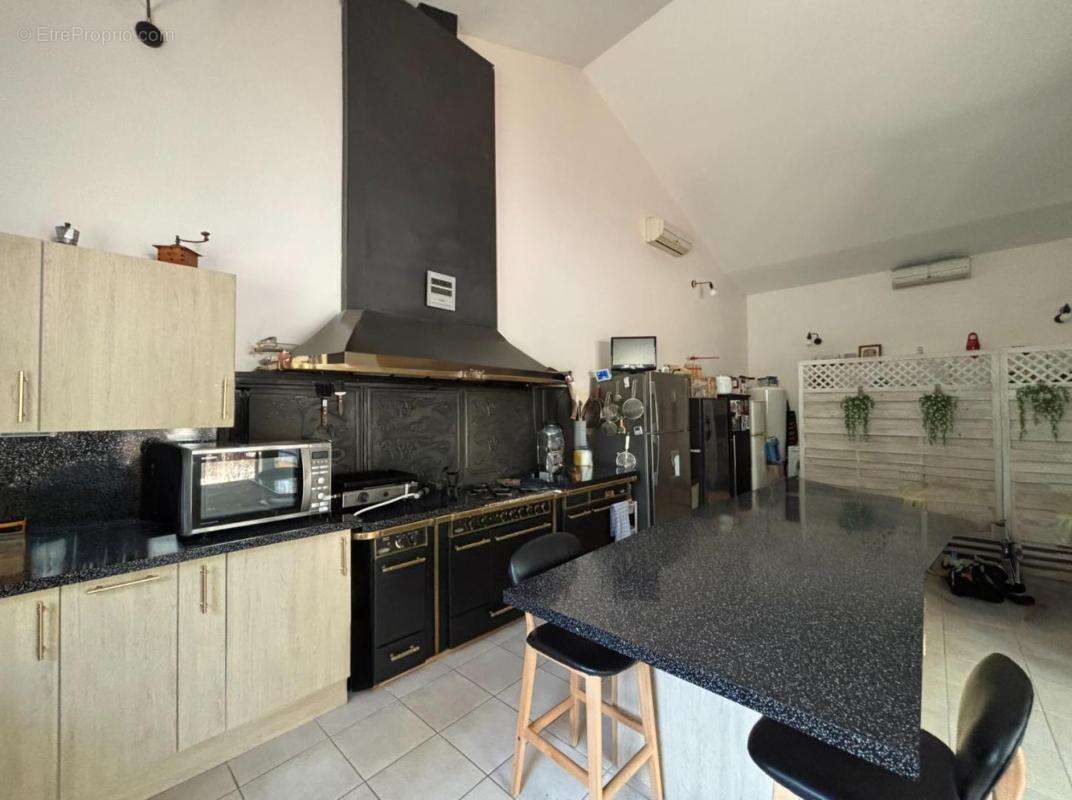 Maison 280 m² à Sernhac  - photo 6
