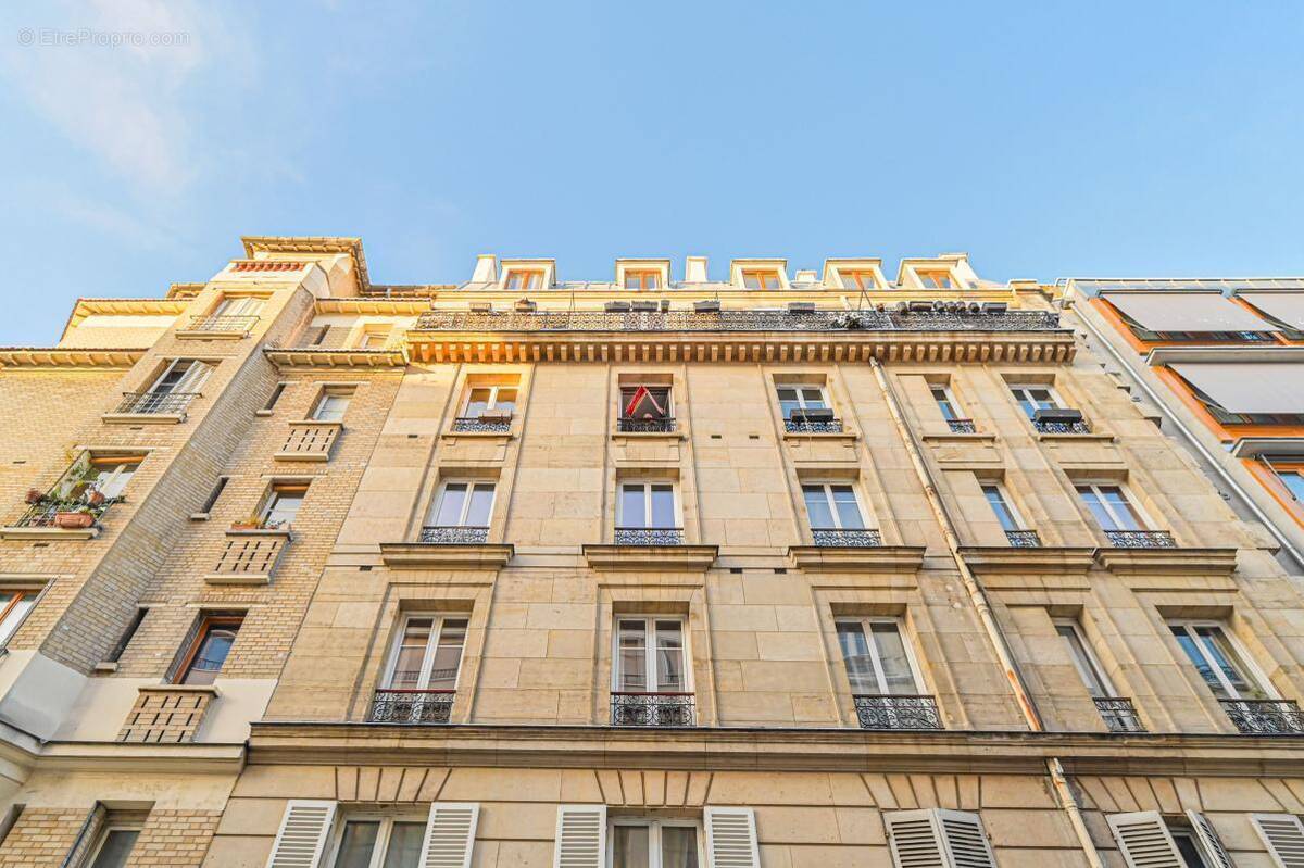Appartement à PARIS-18E