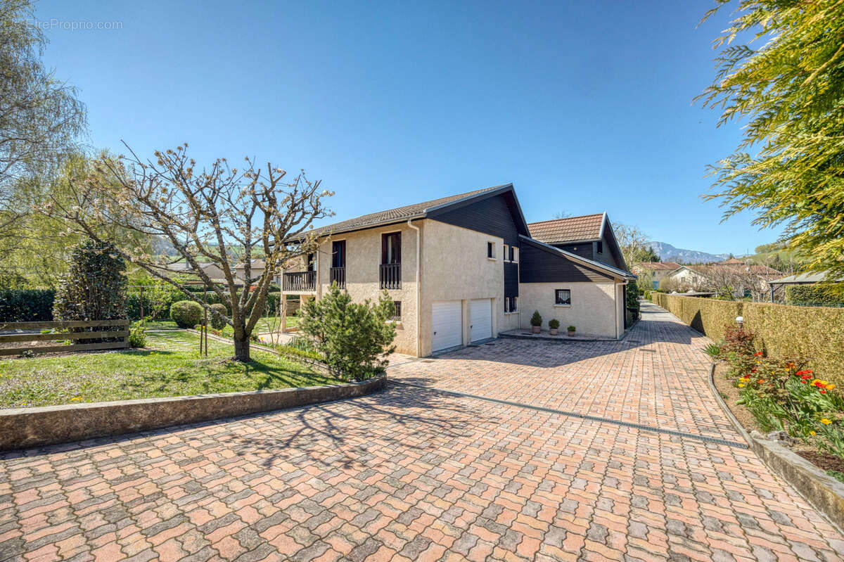 Maison à BRIE-ET-ANGONNES