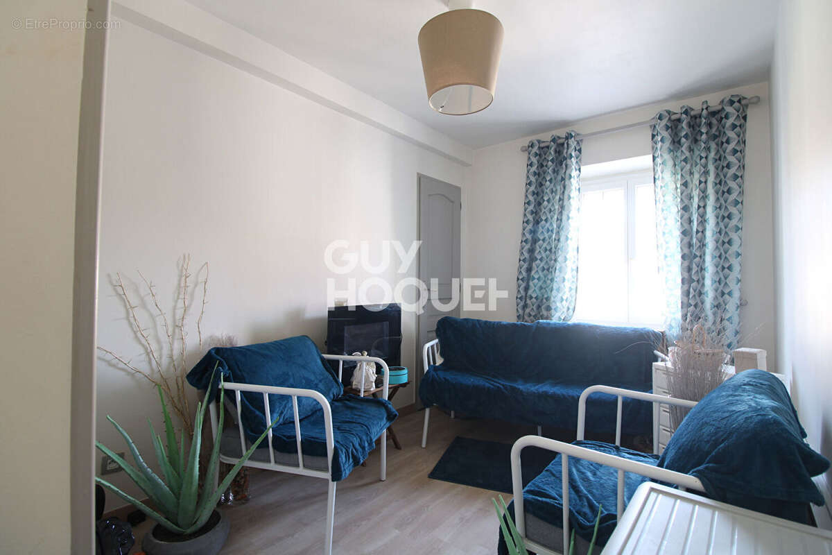 Maison à CHEVRY-COSSIGNY