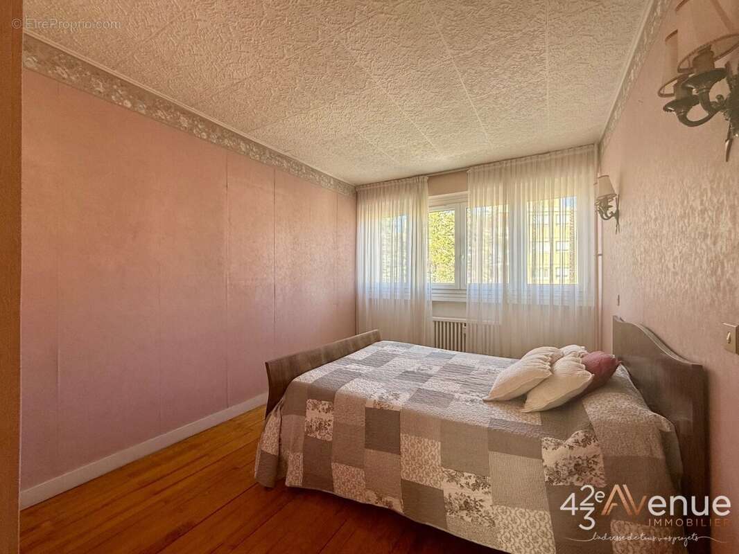 Appartement à SAINT-ETIENNE