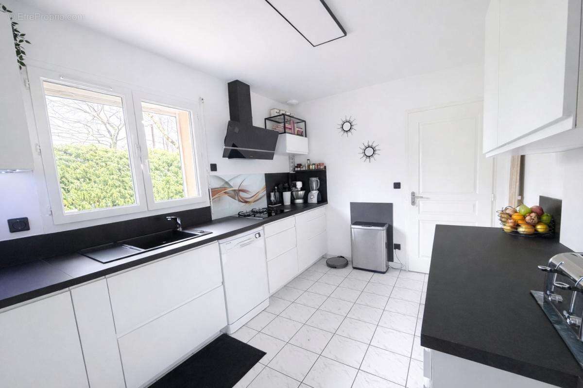 Maison à BELIN-BELIET