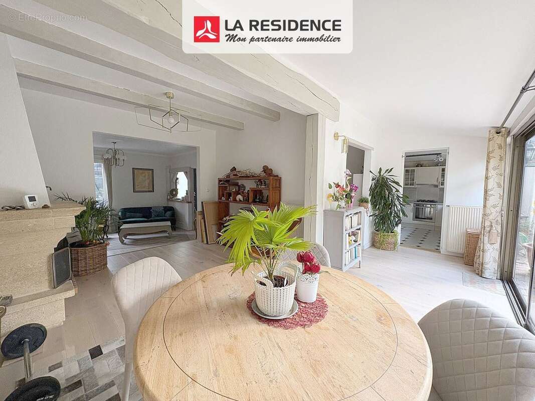 Maison à MONTIGNY-LES-CORMEILLES