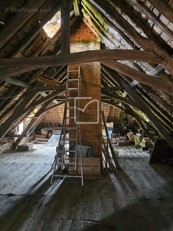 Maison à NADAILLAC-DE-ROUGE