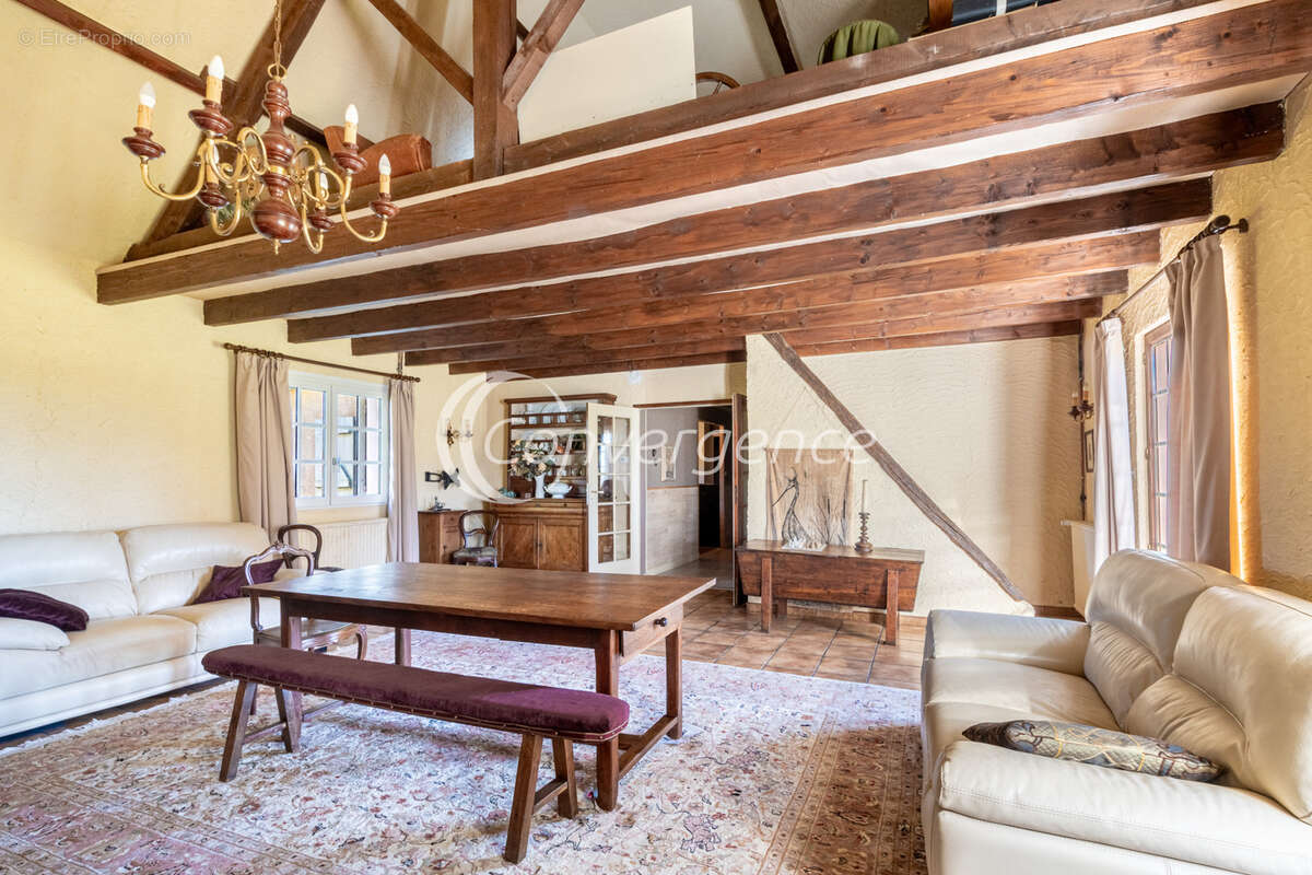 Maison à SAINT-GERMAIN-LES-BELLES