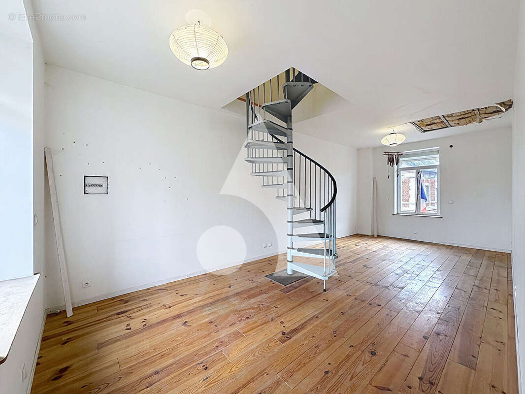 Maison à MONCHAUX-SUR-ECAILLON