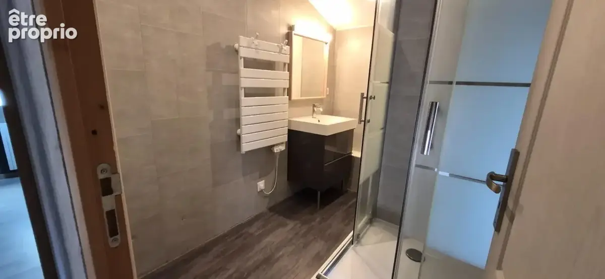 Maison à vendre 90 m² - 5 pièces- 3 chambres-  ROMAGNAT (63540) - photo 8