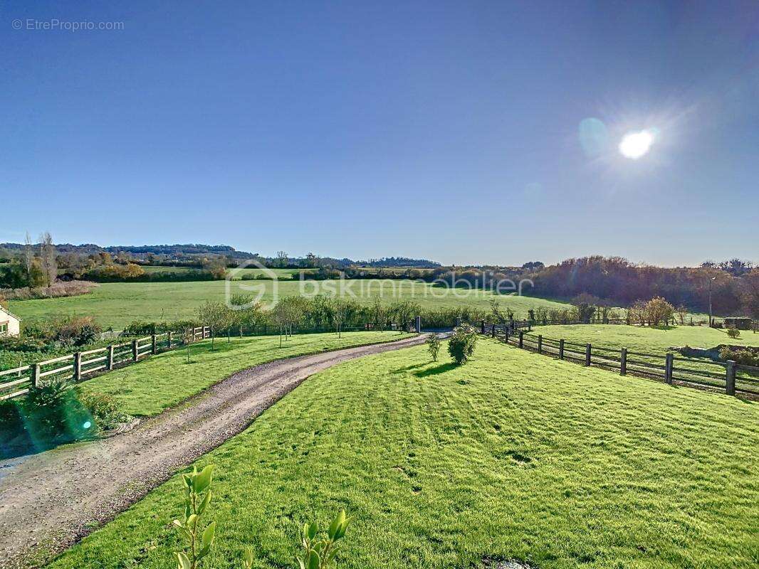 Maison à PERIERS-EN-AUGE